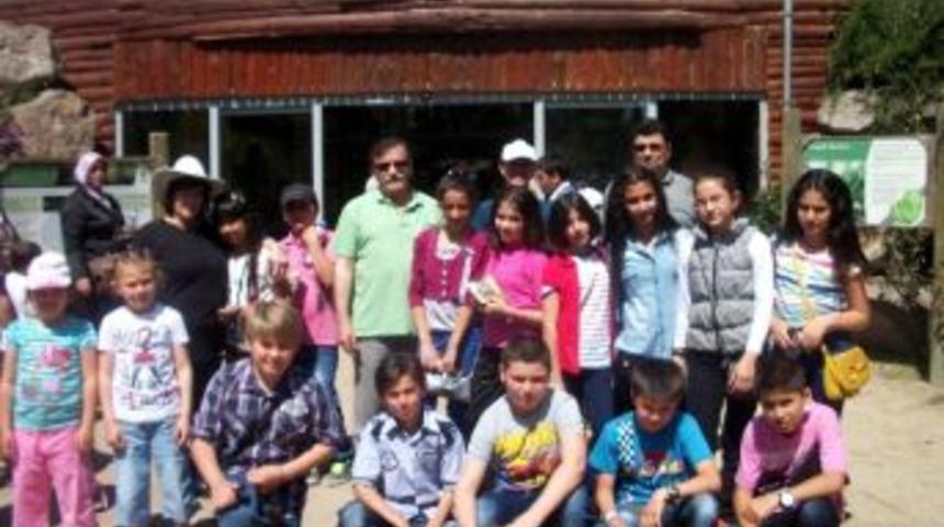 &Ouml;ğrenciler Kitap Fuarına Gezi D&uuml;zenledi