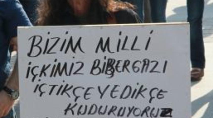 1 Mayıs T&ouml;renine &Ccedil;&ouml;p&ccedil;&uuml;n&uuml;n Dansı Damga Vurdu