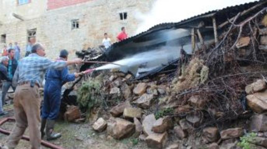 G&uuml;m&uuml;şhane'de Yangın