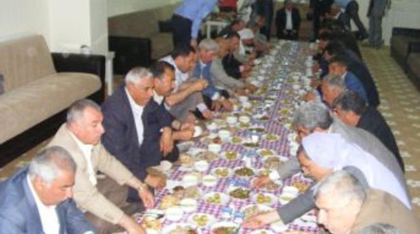 Viranşehir Kanaat &Ouml;nderleri Kutlu Doğum İ&ccedil;in Bir Araya Geldi