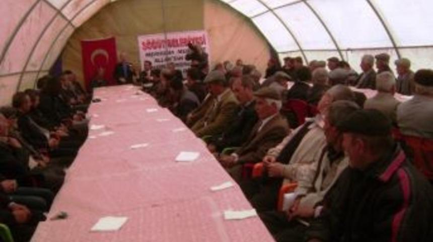 G&uuml;nedoğru K&ouml;y&uuml; Şehidine Mevlid Okuttu