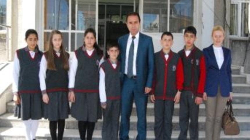 &Ouml;ğrenciler Kaymakam Erkan'ı Ziyaret Etti