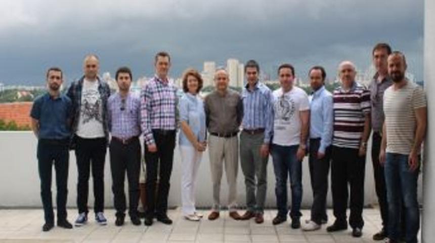 Gen&ccedil; Girişimcilerden &Ccedil;in Ve Singapur &Ccedil;ıkarması