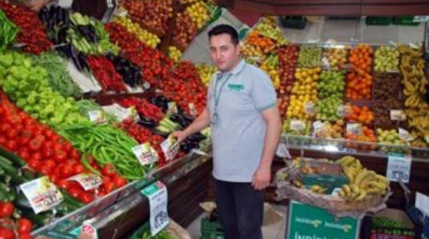 Pekdemir &Ccedil;iftliği&rsquo;nden &lsquo;&Ccedil;arşamba Pazarı&rsquo; jesti