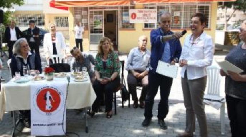 Bayraklı'da Kadın Hakları Eğıtımı