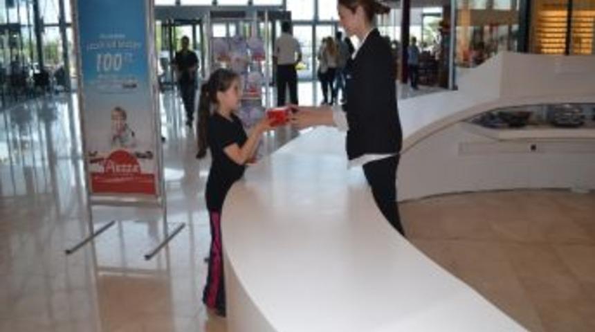 Piazza'da &Ccedil;ocuklara S&uuml;rpriz