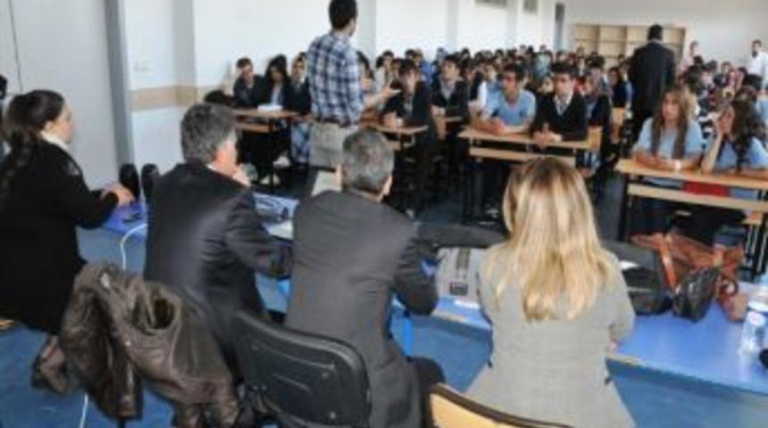 Van&rsquo;da &ldquo;&ouml;ğrencilerde Sınav Kaygısı Ve Başa &Ccedil;ıkma Yolları&rdquo; Projesi