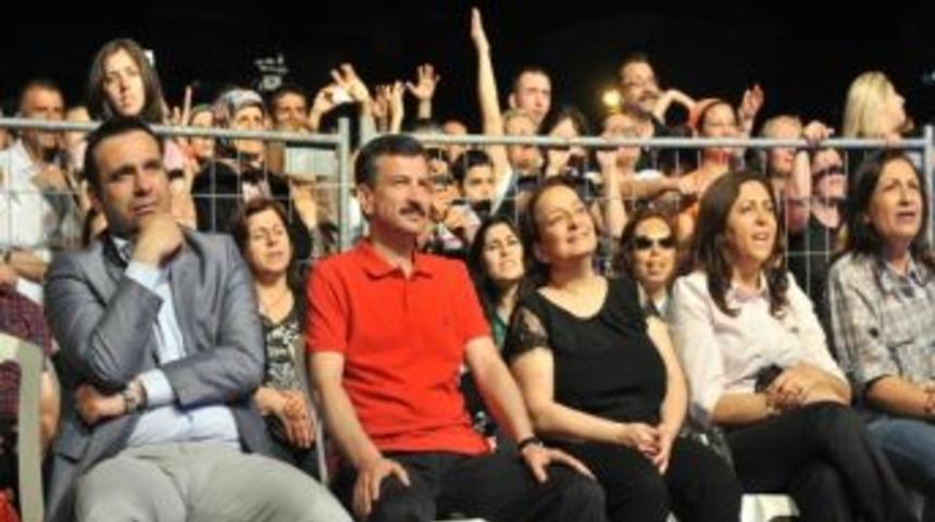 Başkan Tatı 1 Mayıs&rsquo;ı Vatandaşlarla Kutladı