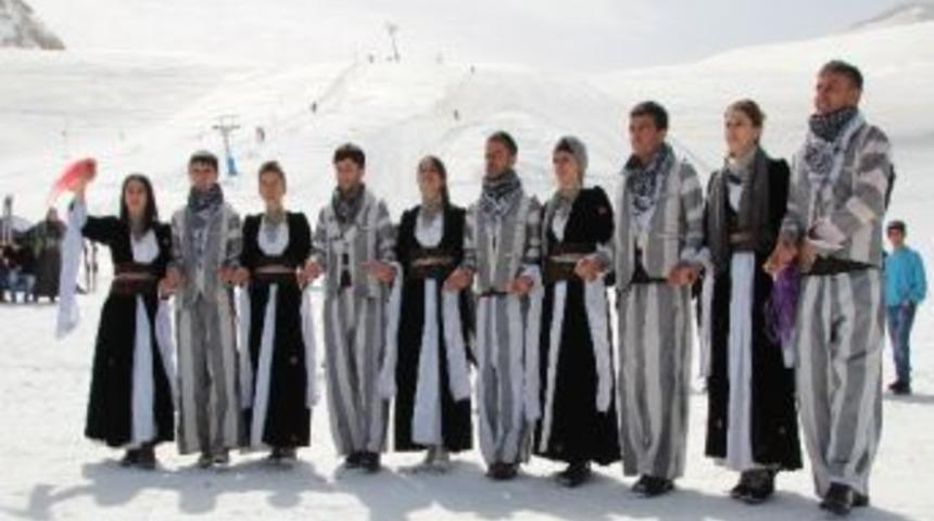 Farklı &Uuml;lkelerden 38 Gen&ccedil; Hakkari&rsquo;de Bir Araya Gelecek