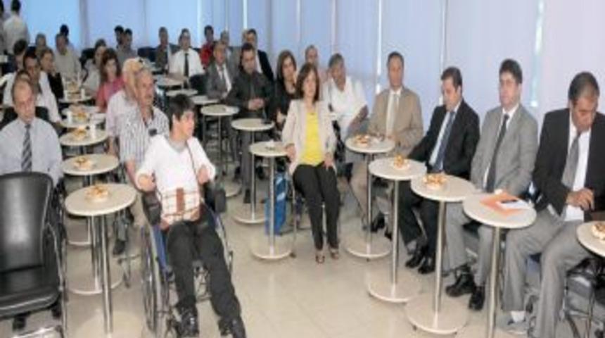 Manisa'da Engelliler Diş Tedavisi I&ccedil;in Evinden Alınacak