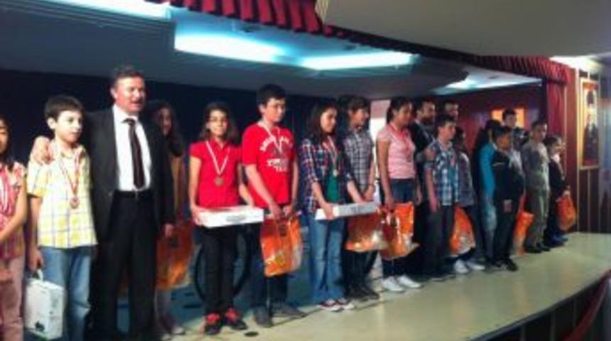 Samanyolu Koleji, Şampiyonlarını &Ouml;d&uuml;llendirdi