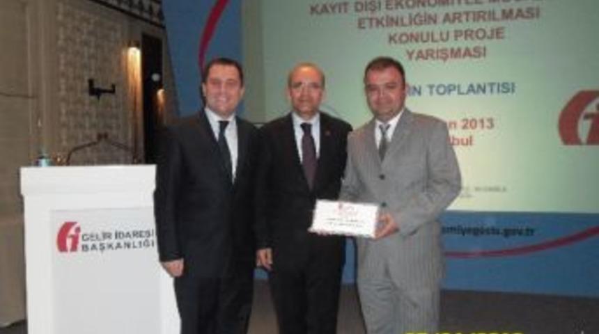 Ad&uuml;&rsquo;n&uuml;n Ppjesine Gelir İdaresi&rsquo;nden Birincilik &Ouml;d&uuml;l&uuml;