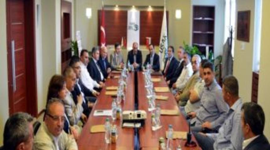 Rekt&ouml;r &Ccedil;elik Ve Uosb Y&ouml;netimi Karma Osb Y&ouml;netimini Ziyaret Etti