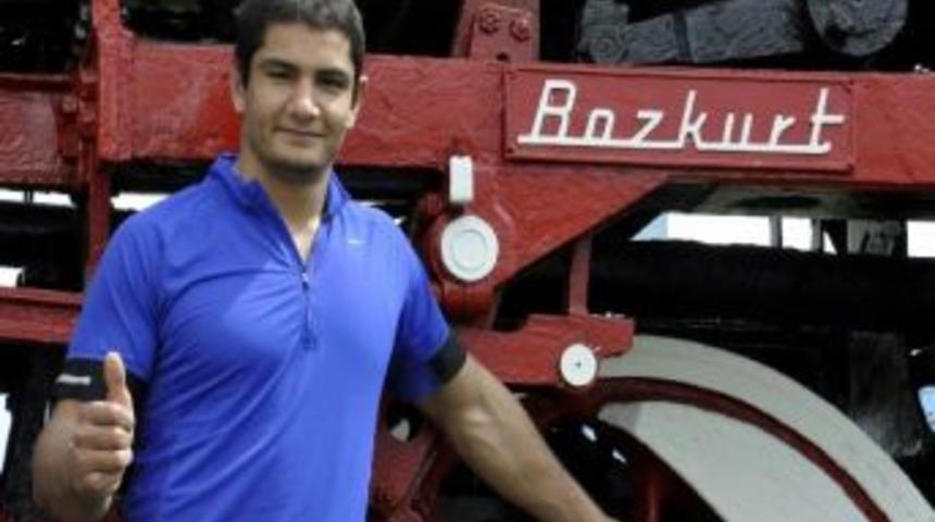 Avrupa Şampiyonu Taha Akg&uuml;l, T&uuml;demsaş&rsquo;ı Ziyaret Etti