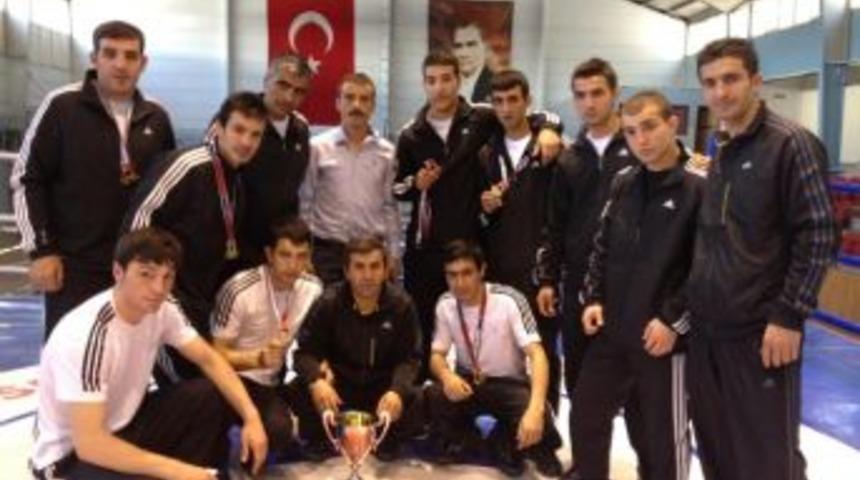 Atat&uuml;rk &Uuml;niversitesi Boks Takımı T&uuml;rkiye Şampiyonu