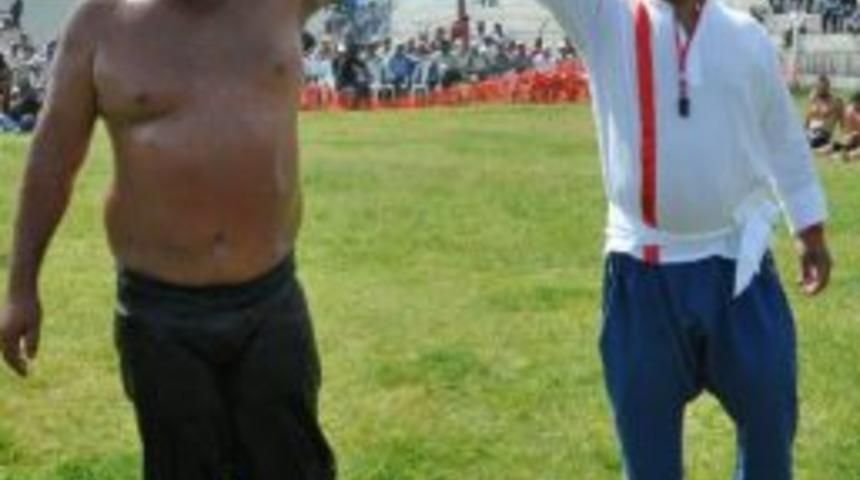 Ege’nin Kırkpınarı’nda Güreş Şöleni