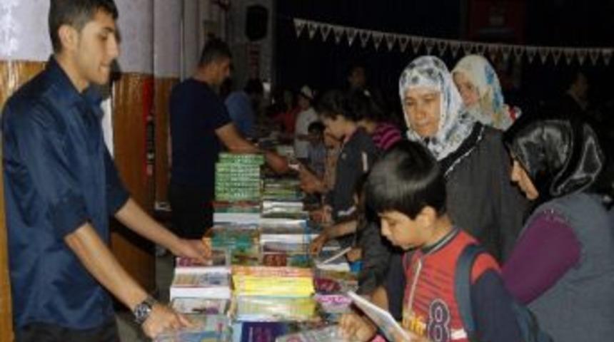 Ergani'de Kitap Fuarı A&ccedil;ıldı