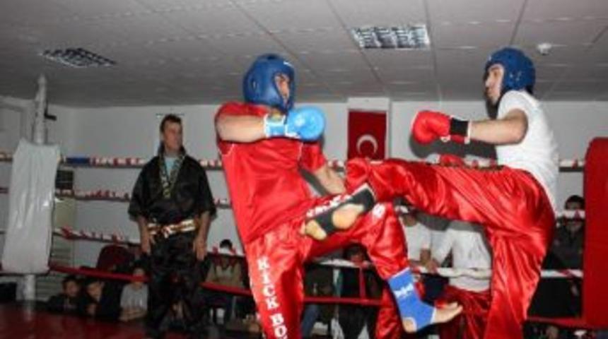 Aksu&rsquo;da Kick Boks Turnuvası