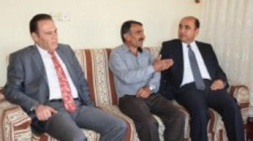 Şehit Fatih G&ouml;kkaya&rsquo;nın ailesini ziyaret