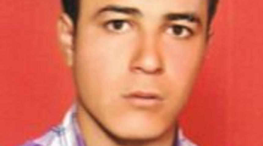 Silahla oynayan gen&ccedil; kendini vurdu