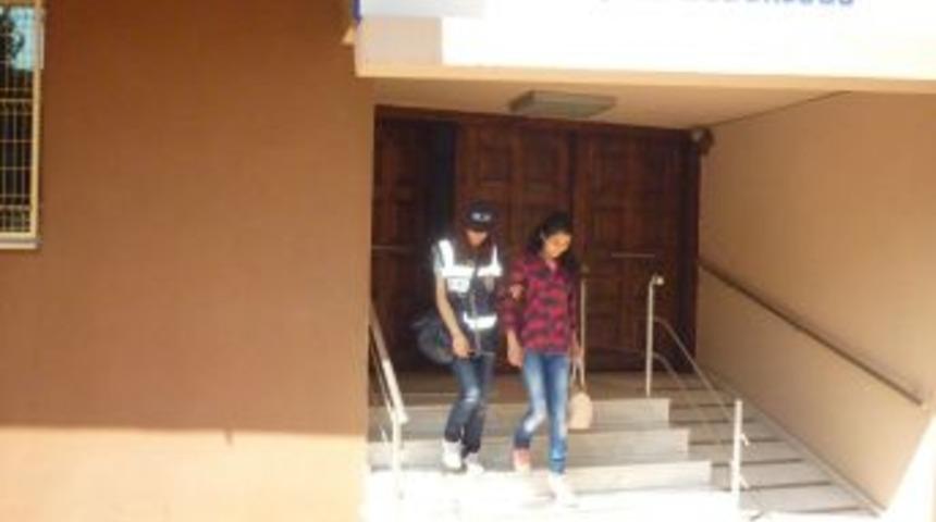 Uyuşturucu Hapla Yakalanan Gen&ccedil; Kız, Kuryeliğe Zorlandığını S&ouml;yledi