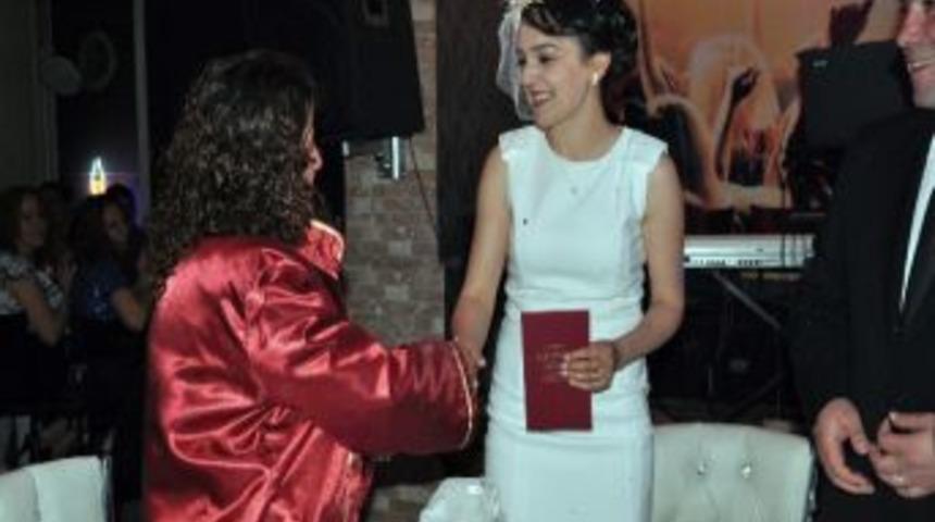 Resmi Nikaha Yoğun İlgi