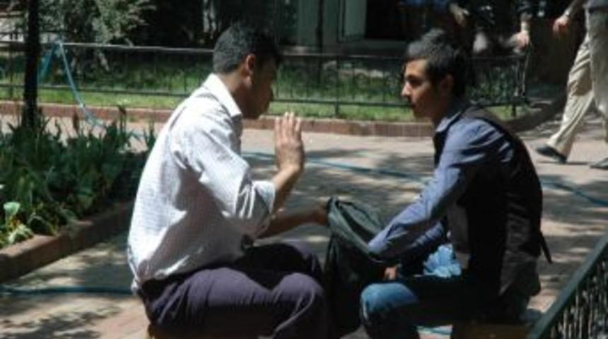 &Ouml;ğrencilere Tombala Oynatıyorlar