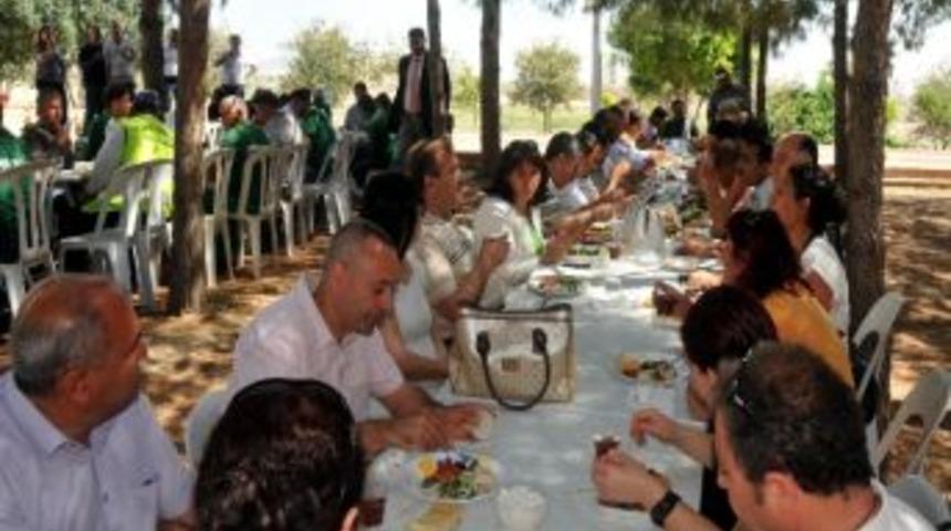 Barış Ve Kardeşlik Ormanı’nda Bahar Temizliği