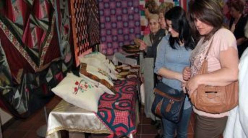 Kursiyer Bayanların Kırk Yama Sergisi