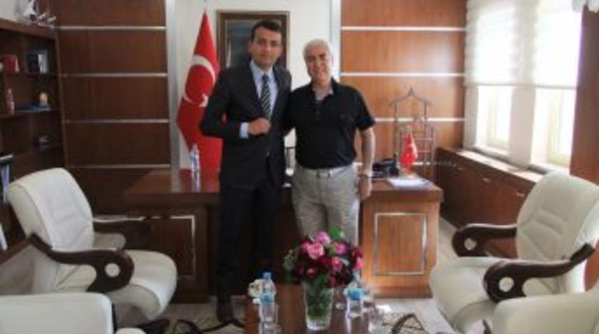 Sanat&ccedil;ı Nuri Sesig&uuml;zel Memleketi Halfeti&rsquo;yi Ziyaret Etti