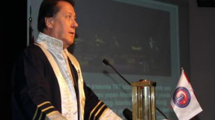 &Ccedil;OM&Uuml;'den Ahmet &Ouml;zhan&rsquo;a Fahri Doktora