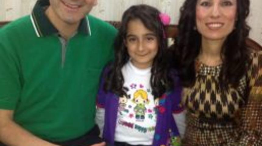 T&uuml;rk Bayan Doktor: K&uuml;rtle De Evlendim, K&uuml;rt&ccedil;e De &Ouml;ğrendim