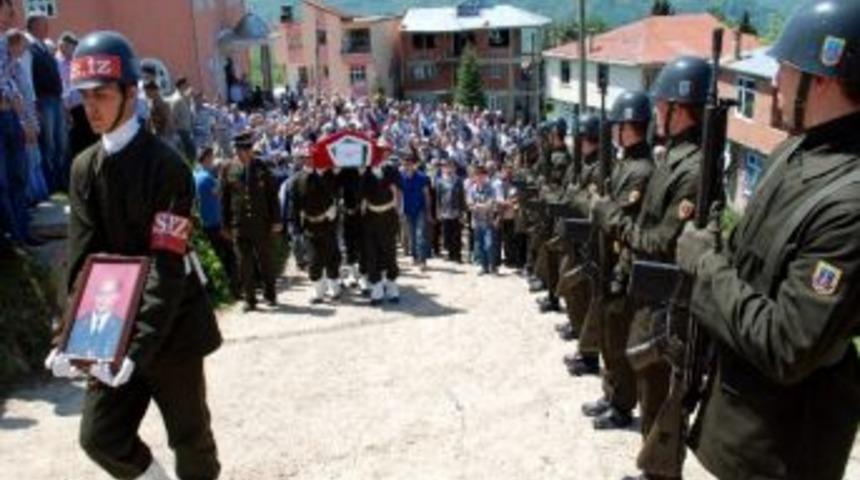 Astsubay Keskin, G&ouml;zyaşları İle Uğrulandı