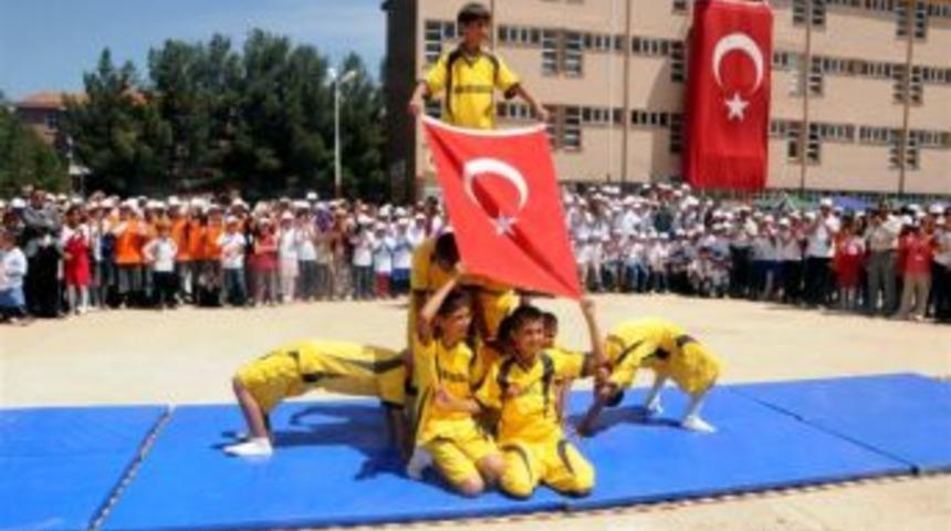 Hilvan'da &ccedil;ocuk şenliği