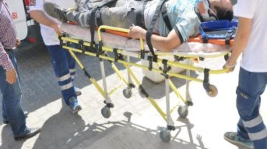 Eskişehir'de G&ouml;&ccedil;&uuml;k Altında Kalan 1 İş&ccedil;i Yaralandı