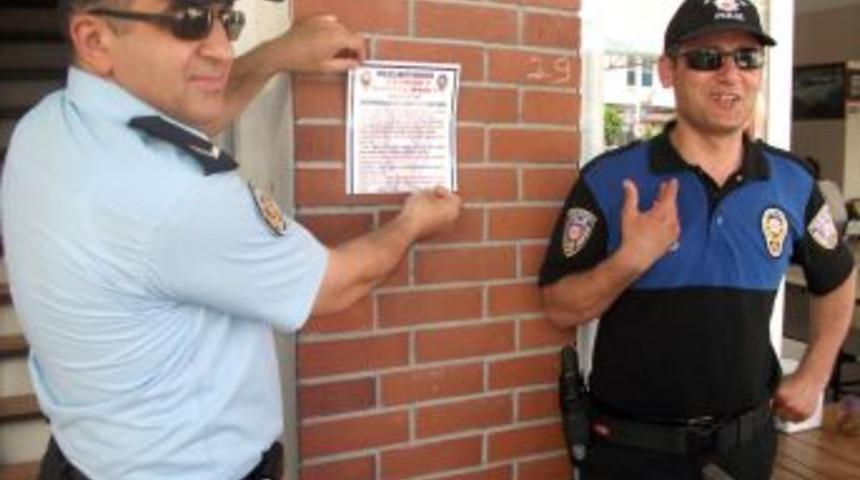 Polis Kapı Kapı Dolaşıp Hırsızlık Olaylarına Karşı Esnaf Ve Vatandaşları Uyardı