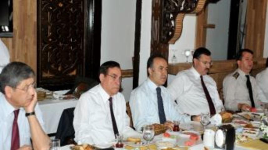 Vali Altıparmak Alanya&rsquo;ya Teşekk&uuml;r Etti