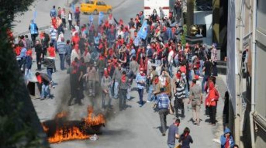 Vali Mutlu: Yaralanan Kız Polisle &Ccedil;atıştı, Teyzesine Gitmiyordu
