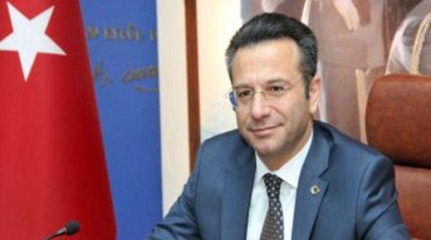 Vali Aksoy: Basın, &Ccedil;ağın En Dinamik Sekt&ouml;r&uuml;d&uuml;r