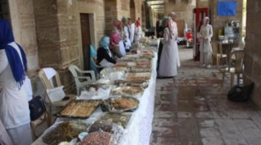 Ş&uuml;kr&uuml;paşa Vakfı Kermesi A&ccedil;ıldı