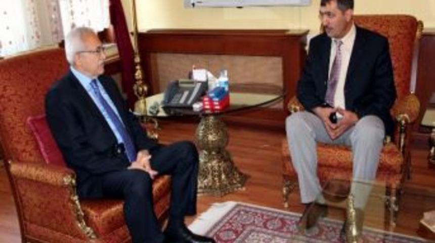 Merder Y&ouml;netiminden Vali Kemelek'e Ziyaret