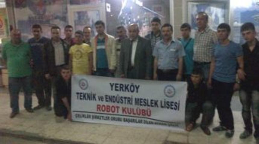 Yerk&ouml;y End&uuml;stri Meslek Lisesi, Robot Yarışmasında Yozgat&rsquo;ı Temsil Edecek