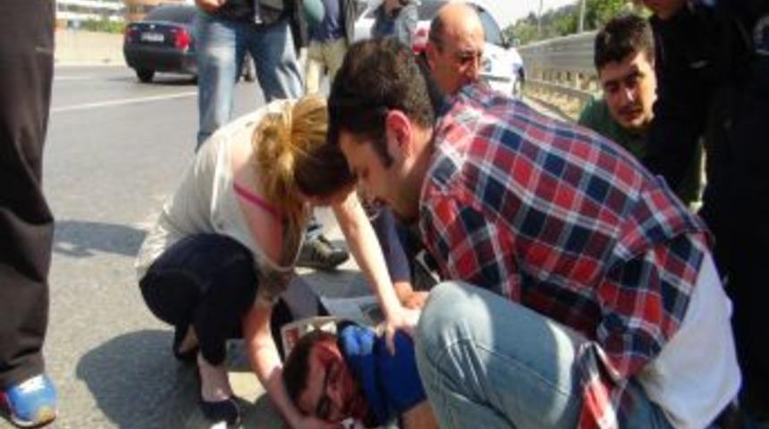 Ağır Yaralı Gen&ccedil;, Kaza Mahallinden Ka&ccedil;mak Istedi