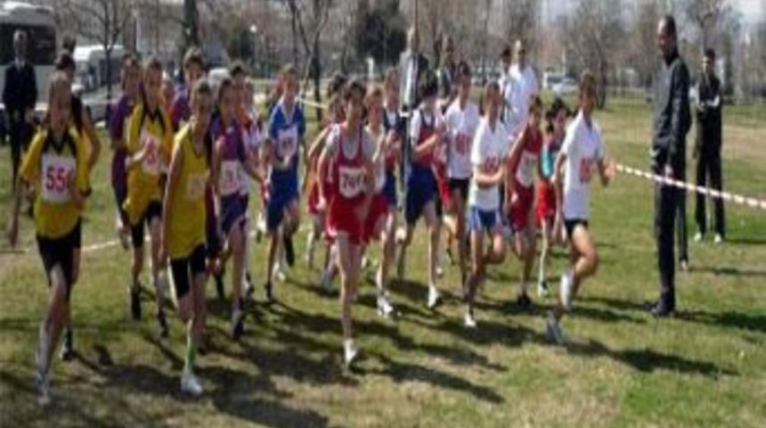 Yarı Final İ&ccedil;in Koştular