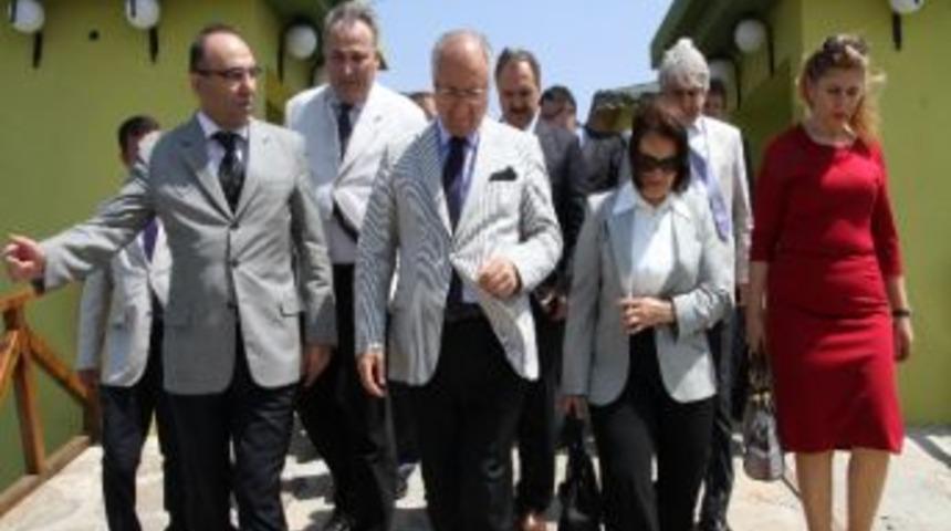 Akhisar'da Yıl Sonu Sergilerini Vali Daş&ouml;z A&ccedil;tı