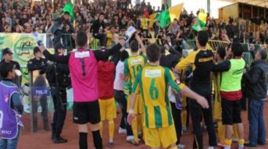 Taraftar Şimdiden Gelecek Sezonu D&uuml;ş&uuml;n&uuml;yor