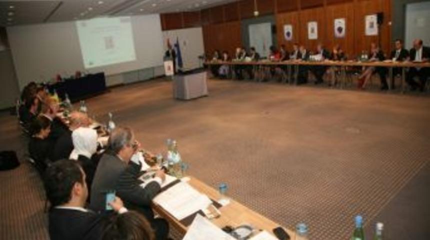 AK Parti Milletvekili Tekelioğlu, Berlin&rsquo;de İzmir EXPO I&ccedil;in Destek Istedi