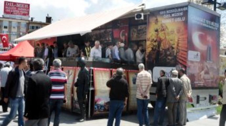 &Ccedil;anakkale Zaferi'ni Anlatan Gezici M&uuml;zeye Yoğun Ilgi