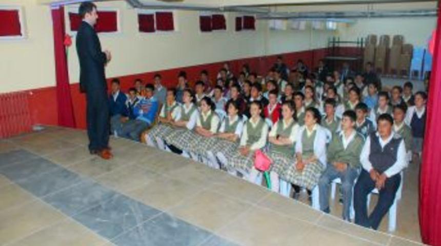 Aydıncıkta Ortaokul &Ouml;ğrencilerine Meslek Se&ccedil;imi Semineri Verildi