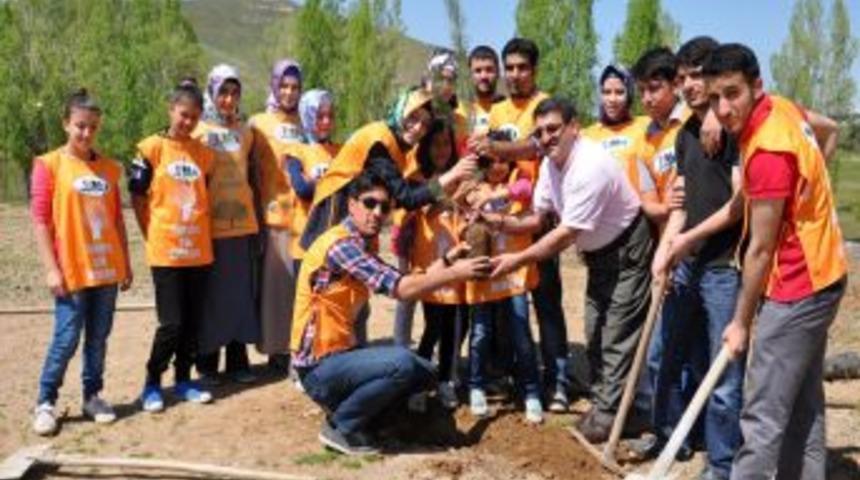 Üniversiteliler Yeşil Bir Muş Için Seferber Oldu